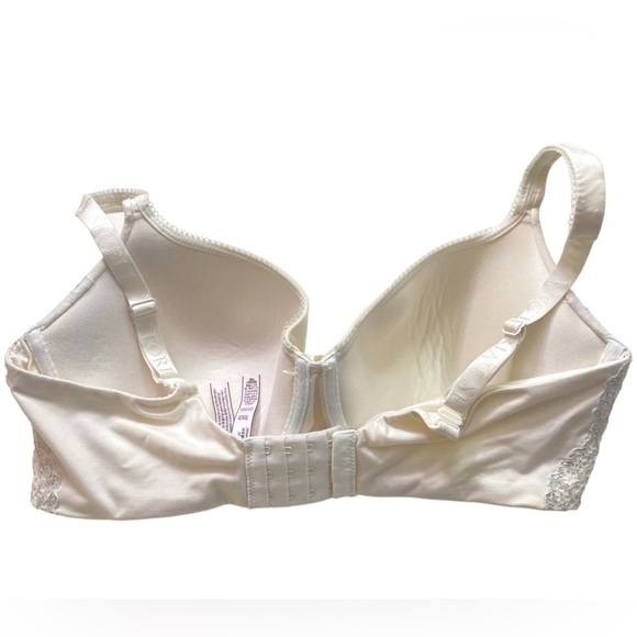 Victoria’s Secret - Lace Lined Demi bra - Picture 4 of 8